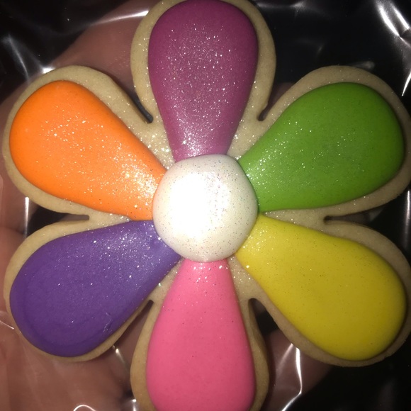 Meet your Posher, Lisa - Picture 1 of 1